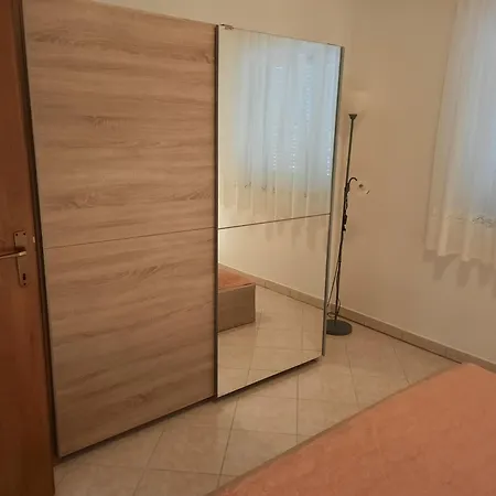 Mit Privater Terrasse Apartment