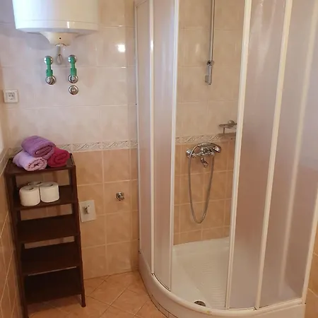 Apartment Mit Privater Terrasse *