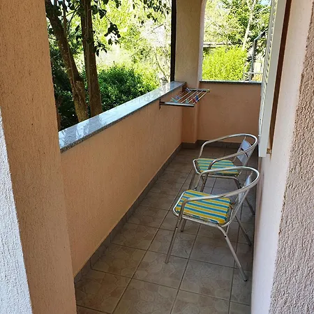 Mit Privater Terrasse Apartment Banjole